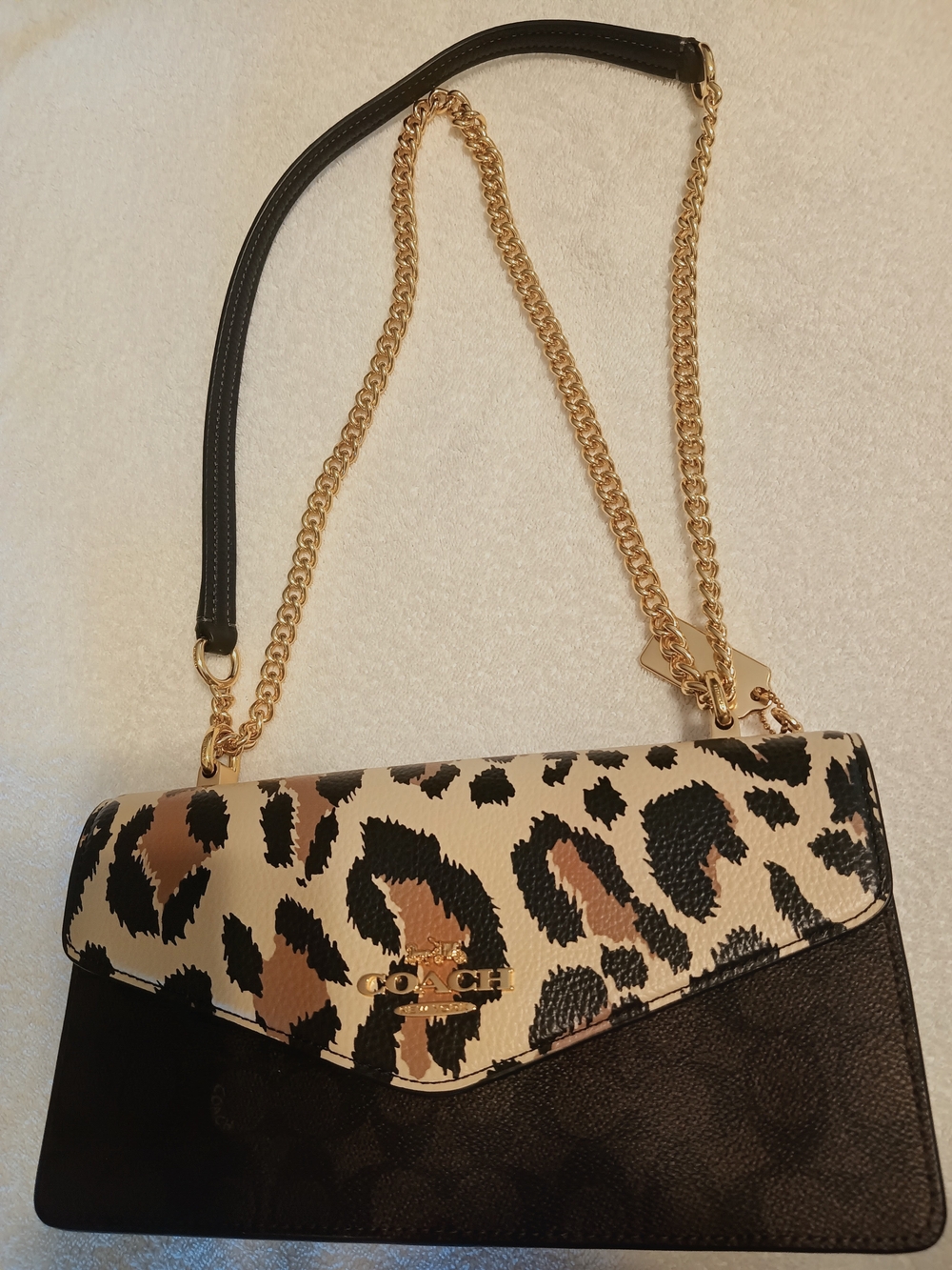 COACH Klare Envelope Leopard Print Leather Chain Shoulder Bag in Tan and Brown - Picture 4 of 10